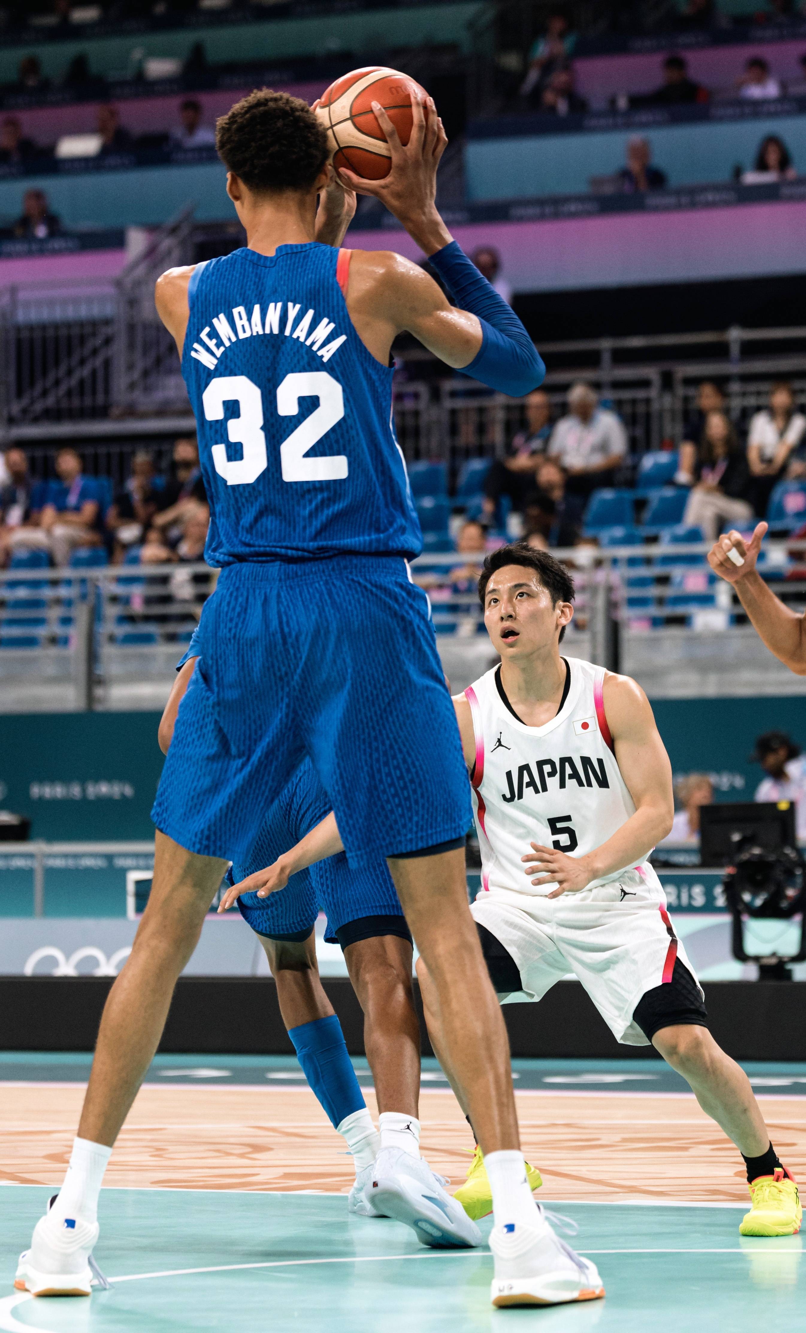 青年篮球比赛纪实日本队傲视群雄尽数战胜的简单介绍