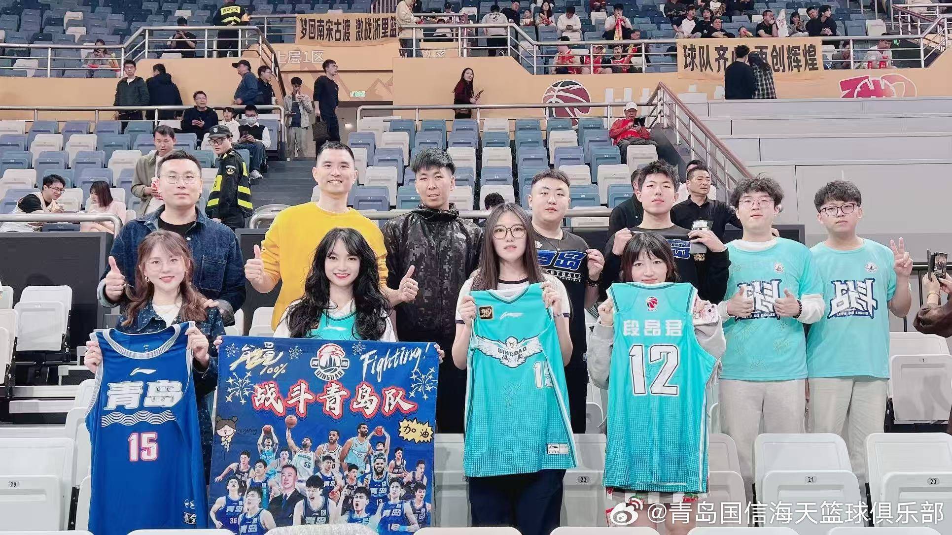 青岛男篮主场告捷，展现团队默契的简单介绍