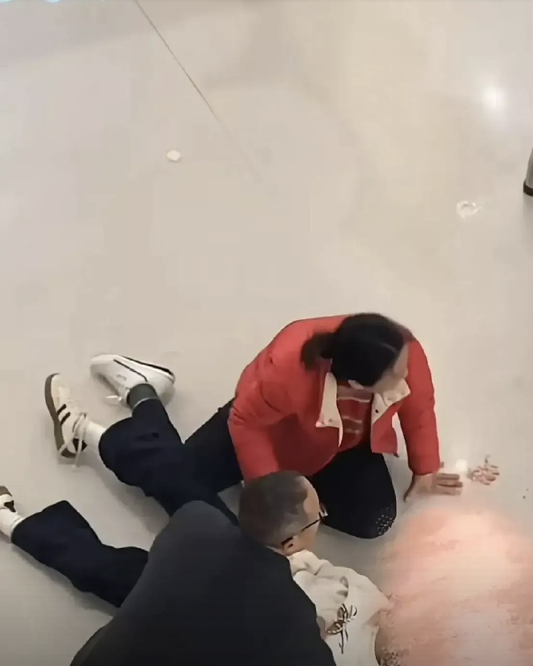 轰动一时！比赛现场发生离奇事件