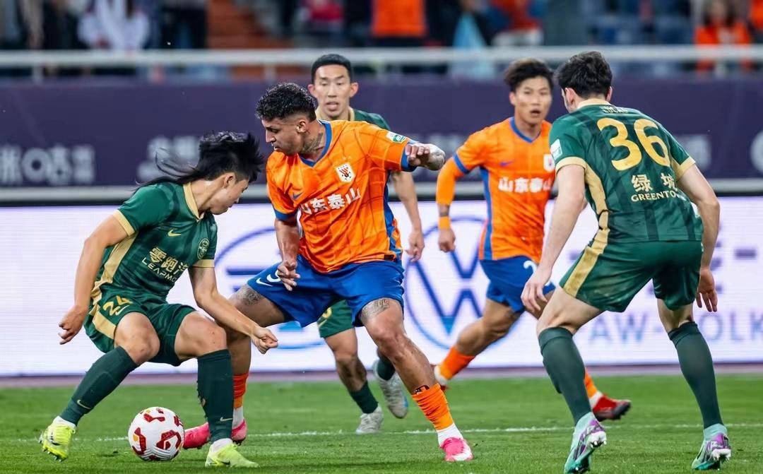 包含球员伤情严重，球队备受打击迎接困难的词条